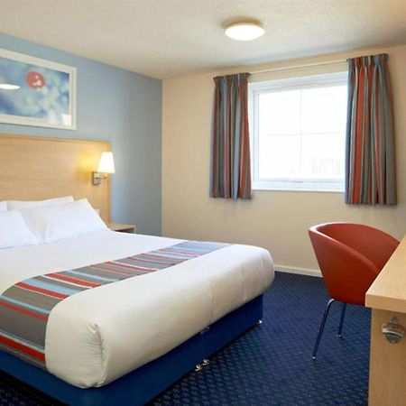 Travelodge Newbury Tot Hill Highclere Eksteriør bilde