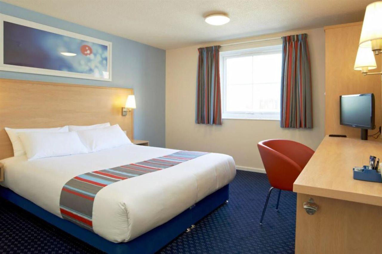 Travelodge Newbury Tot Hill Highclere Eksteriør bilde