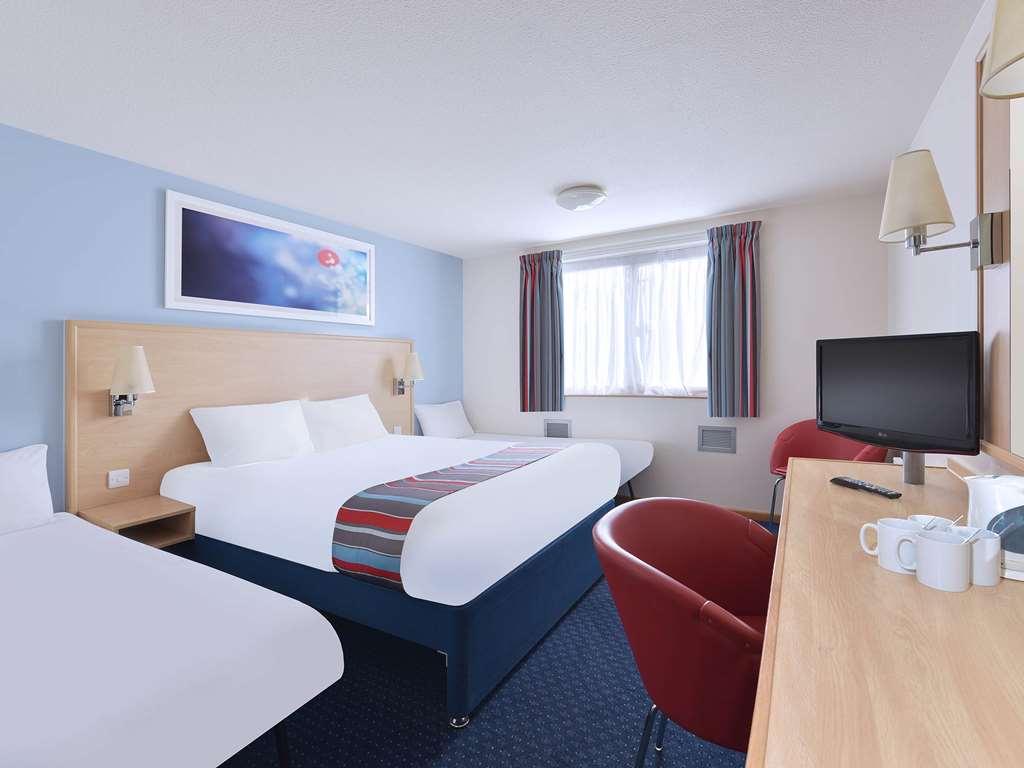 Travelodge Newbury Tot Hill Highclere Rom bilde
