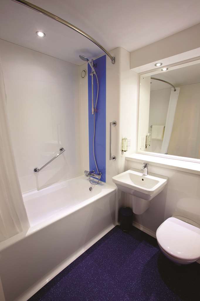 Travelodge Newbury Tot Hill Highclere Rom bilde
